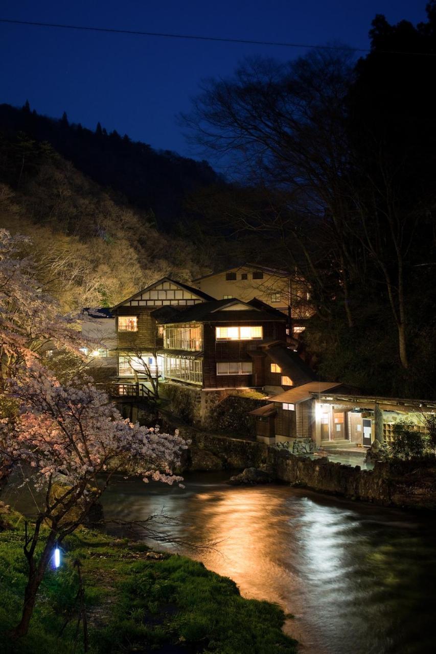 Hotel Osawa Onsen Sansuikaku Hanamaki Esterno foto
